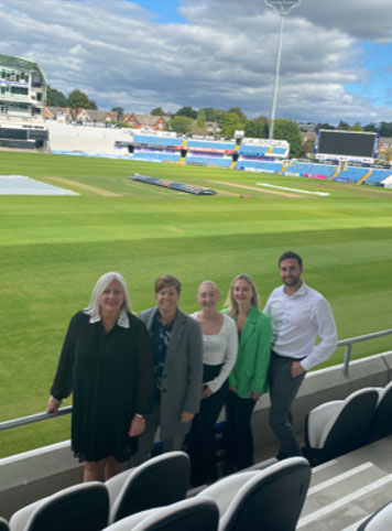 From left to right: Debbie Clough, Charlotte Wade, Shannon & Lauren O'Neill, Eric Roe